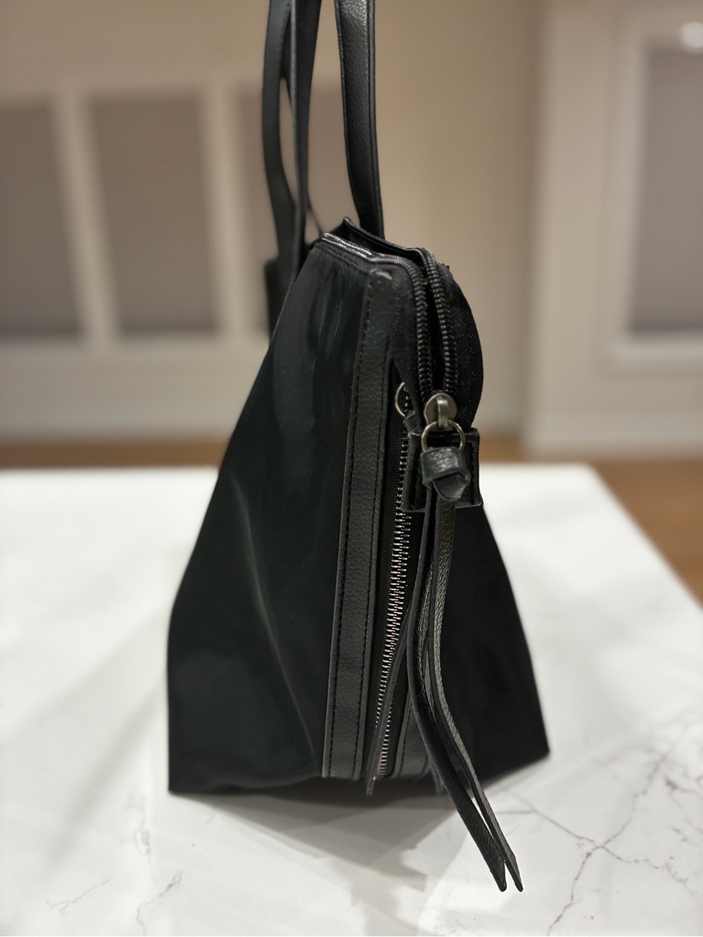 NWT Botkier New York Large Black Nylon Expandable Tote Bag Leather Trim - Picture 5 of 7